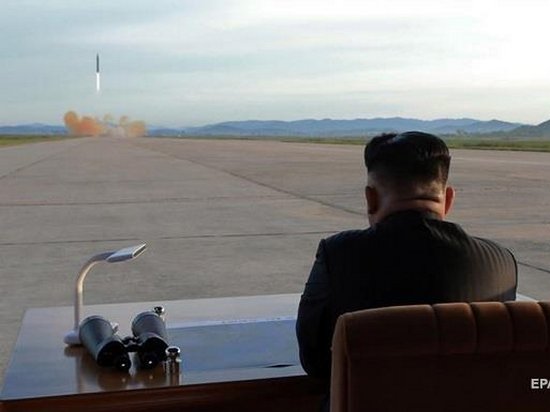 Северная Корея показала пуск ракеты, пролетевшей над Японией