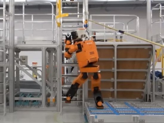 Японцы показали прототип гуманоидного робота-спасателя (видео)