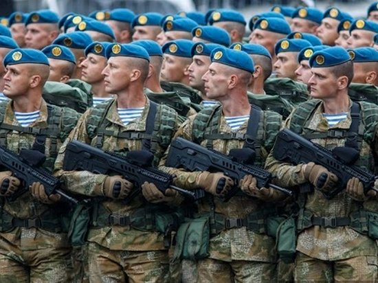 Украину с оружием готовы защищать 54% граждан — соцопрос
