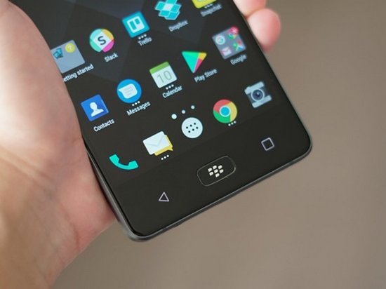 «Бесклавиатурный» смартфон BlackBerry Motion представили официально (фото)
