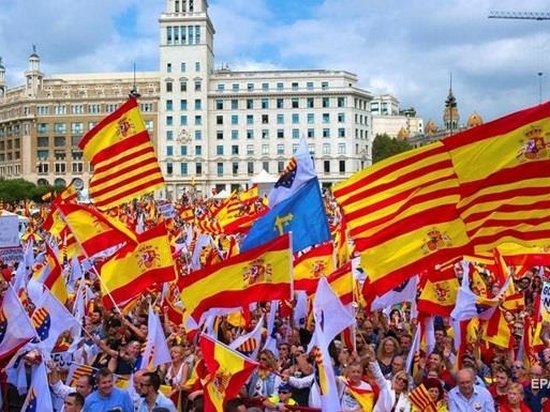 Мадрид угрожает взять под контроль Каталонию