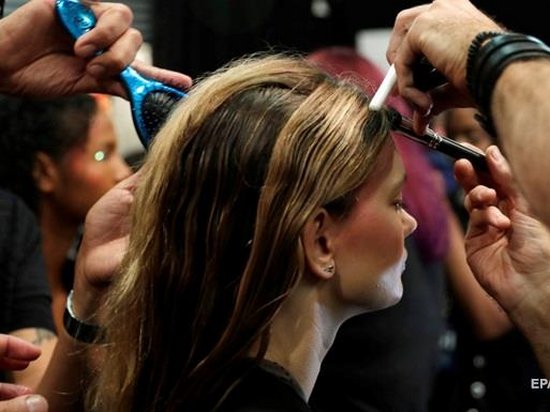 Частое окрашивание волос способствует развитию рака — медики
