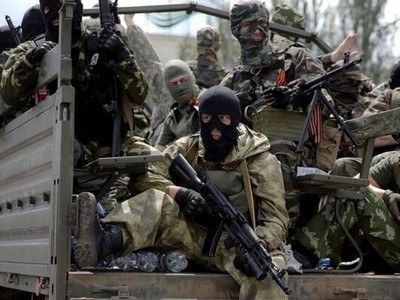 Перепутали: террористы «ДНР» расстреляли машину Генштаба РФ