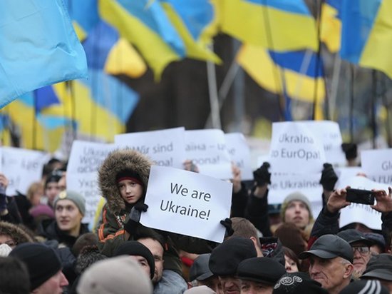 Более 90% граждан считают себя украинцами — соцопрос