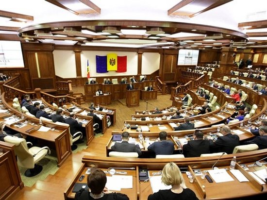 Молдова отказалась отправлять депутатов на встречу в Москву
