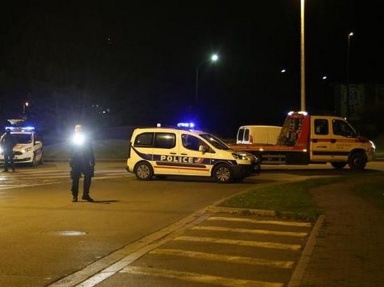 Во Франции полицейские расстреляли автомобиль с мигрантами