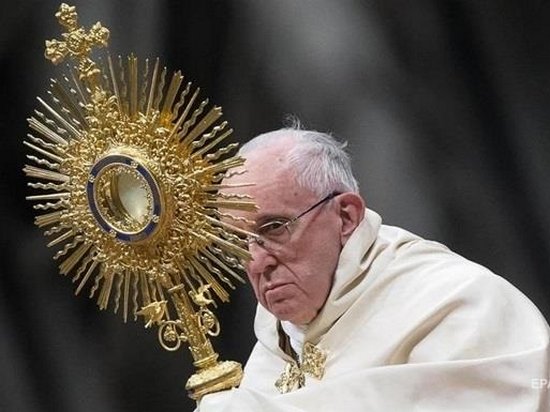 Папа Римский решил изменить молитву Отче наш