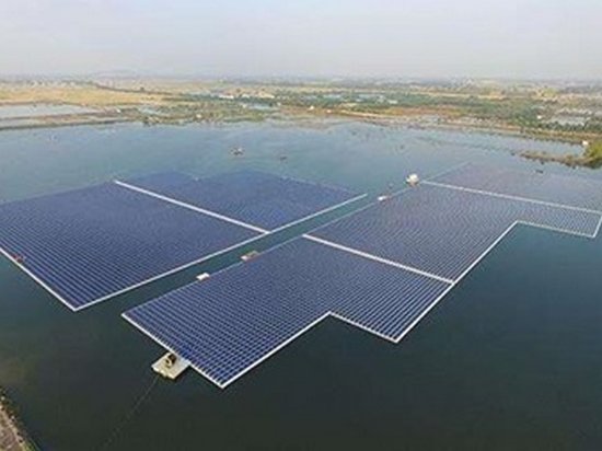 Китайцы запустили крупнейшую в мире плавучую солнечную электростанцию